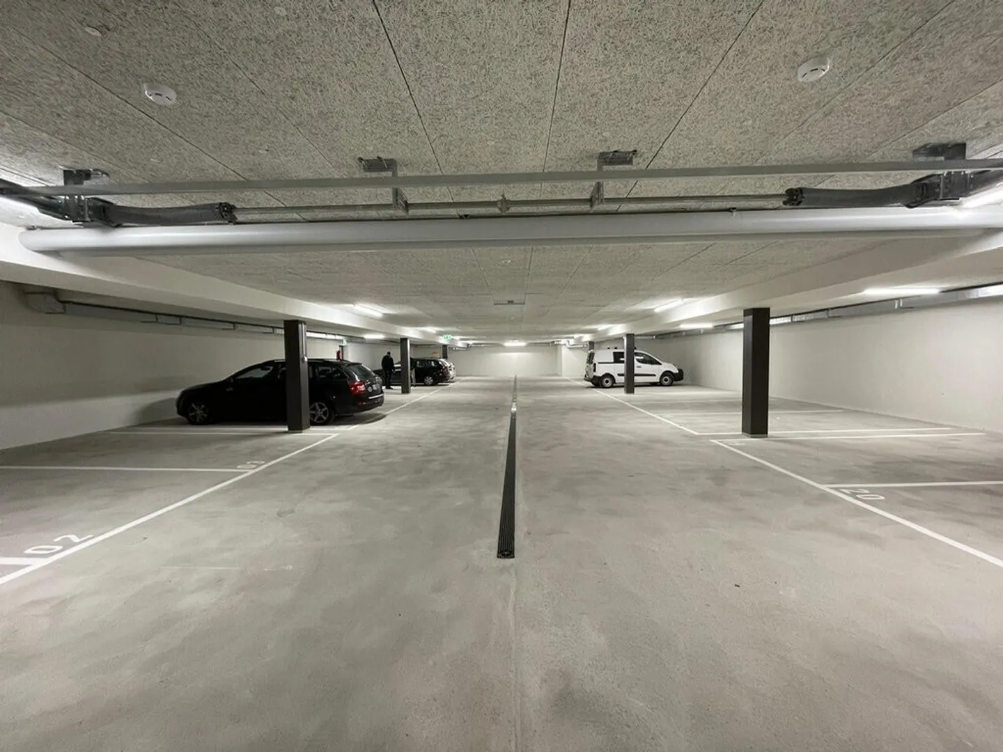 Espace de stationnement pour motos à louer dans le district 6 ! - Photo 2 sur 2