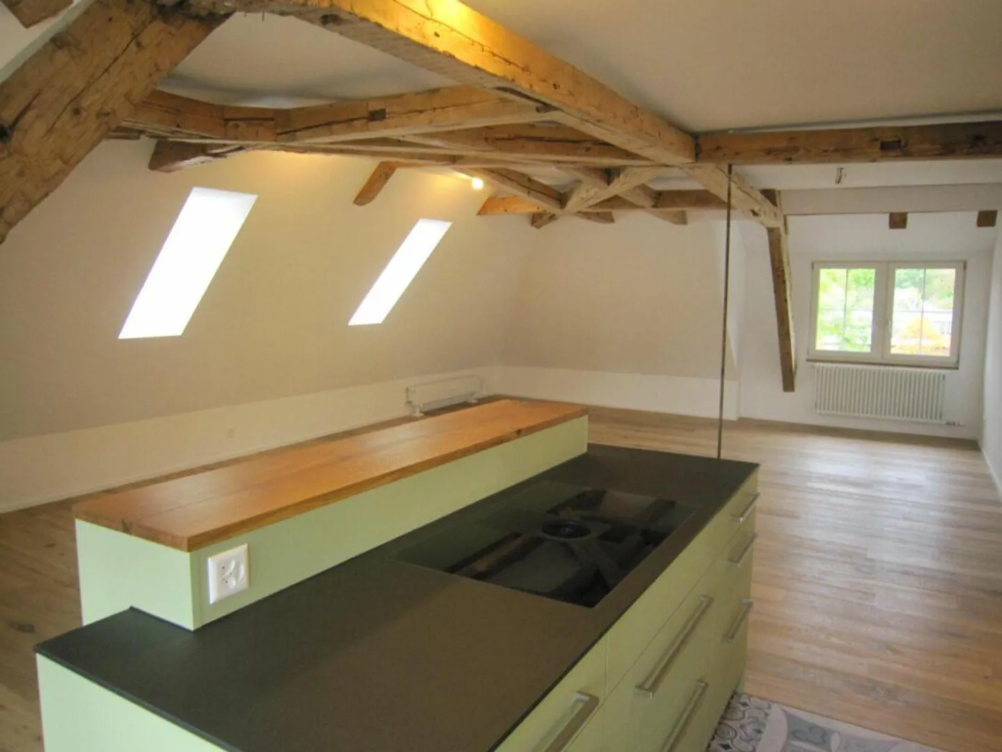 Appartamento attico affascinante in un edificio storico! - Foto 4 di 13