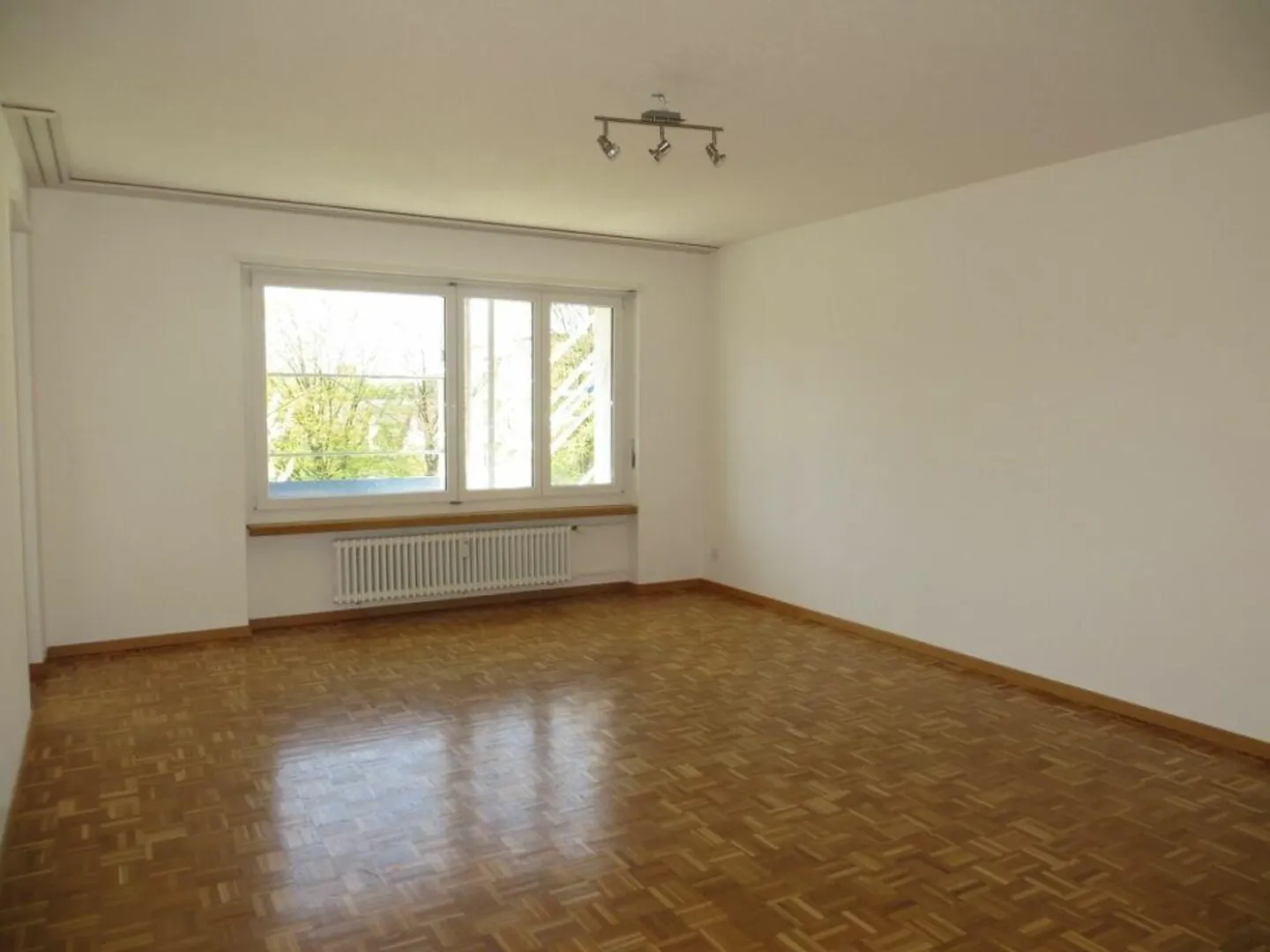 Apartment with lake view in a quiet location - Photo 3 of 10