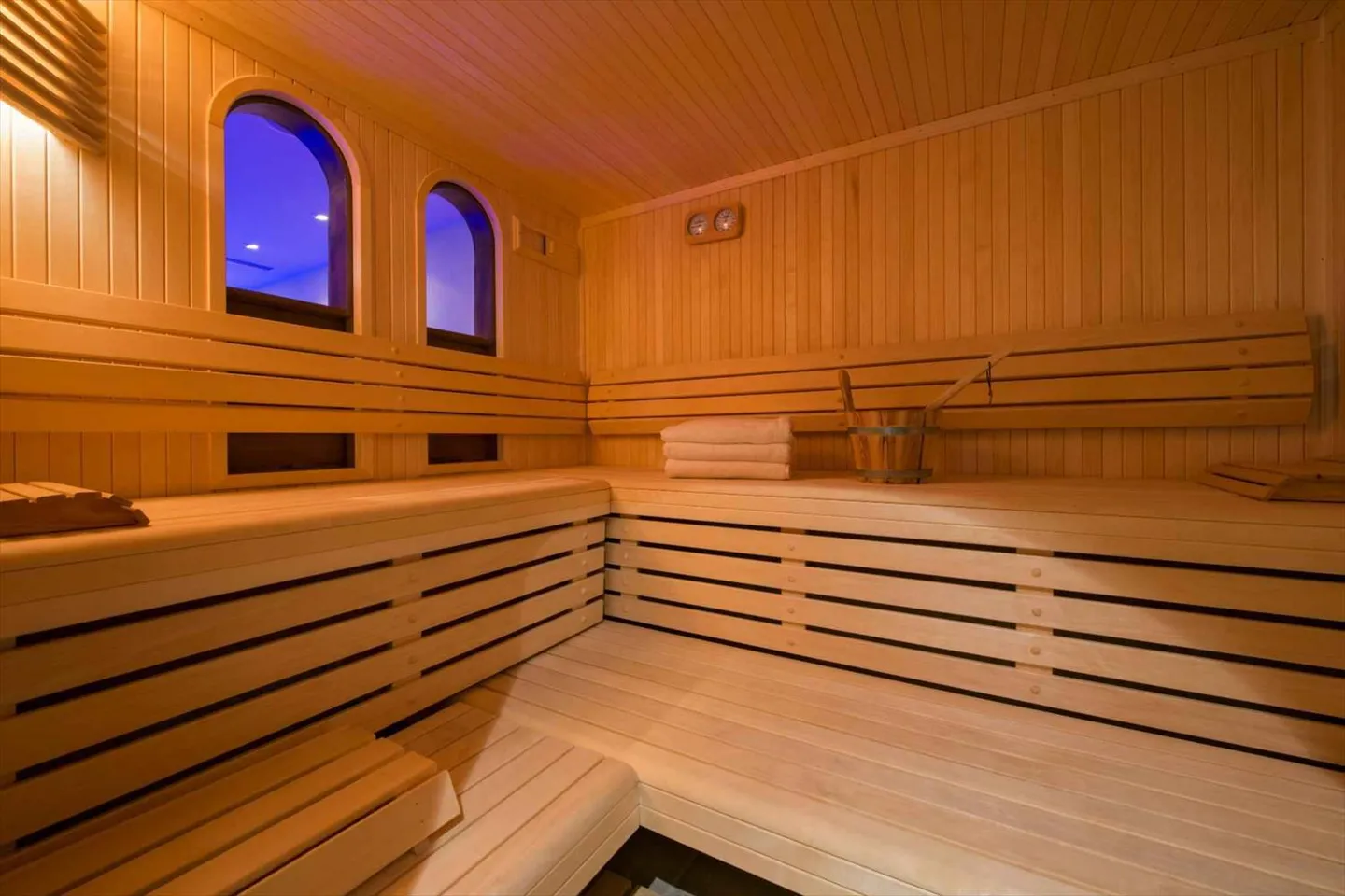 PENTHOUSE ECCEZIONALE, Ski-in/Ski-out, ~260 m², 3 camere - Foto 12 di 13