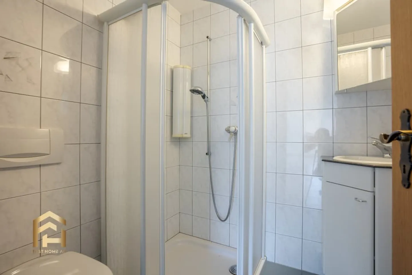 Ampio appartamento di 5,5 stanze con possibilità di espandere il sottotetto - Foto 8 di 13
