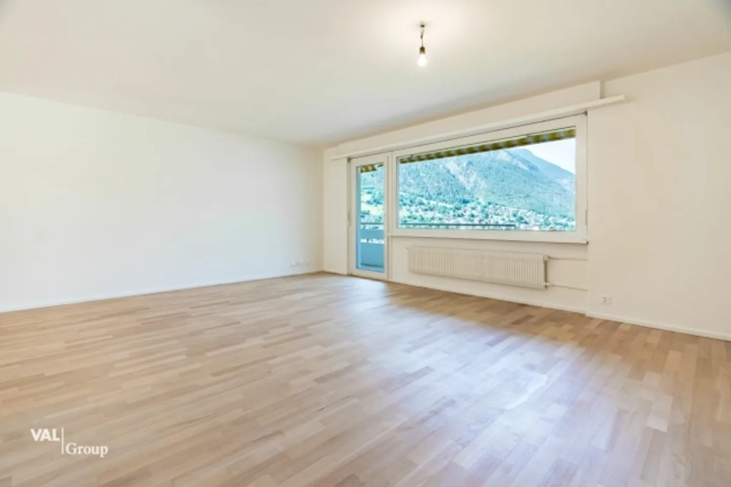 Appartamento luminoso con vista sulla valle in un quartiere adatto alle famiglie - Foto 4 di 20