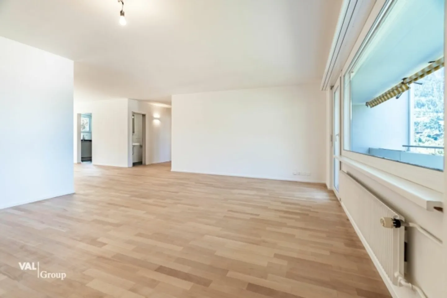 Appartamento luminoso con vista sulla valle in un quartiere adatto alle famiglie - Foto 5 di 20