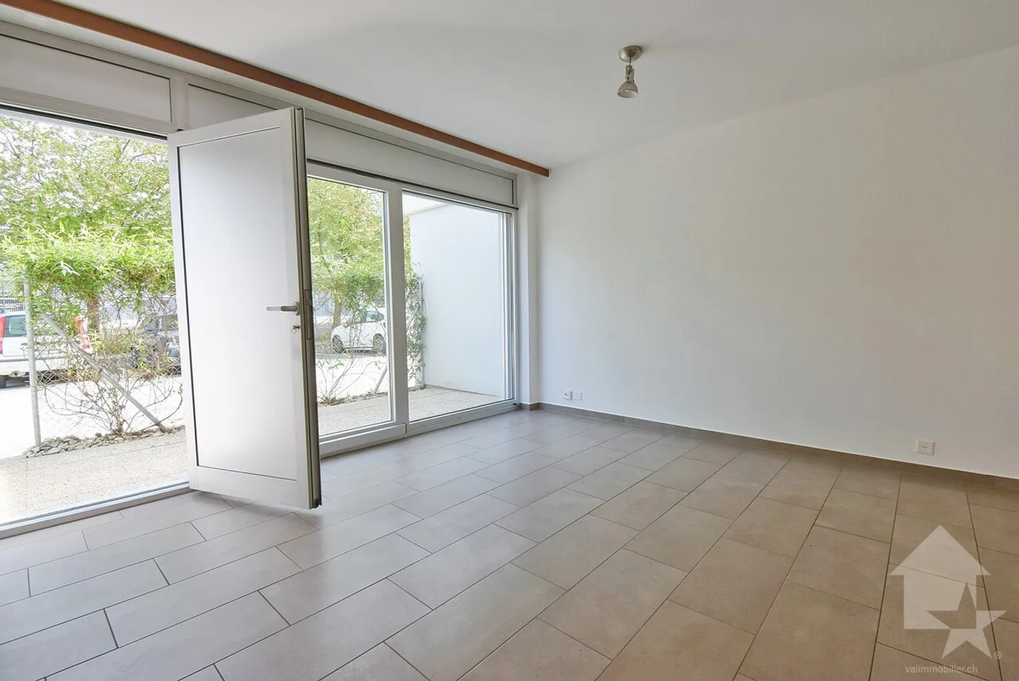 Schönes Studio mit Terrasse und Parkplatz in Sion! - Foto 3 von 7