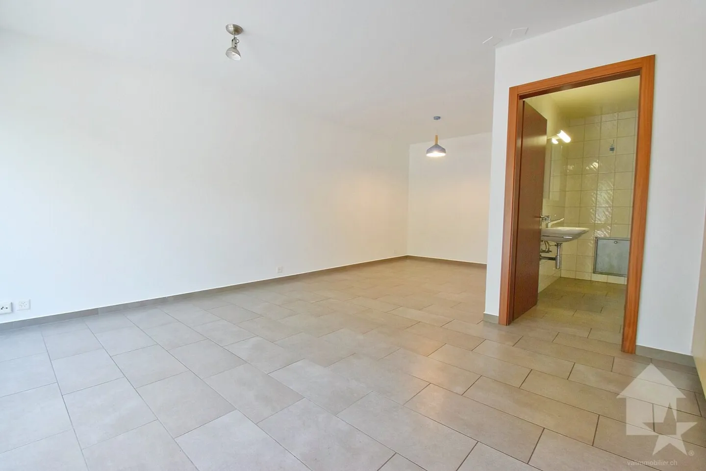 Schönes Studio mit Terrasse und Parkplatz in Sion! - Foto 5 von 7