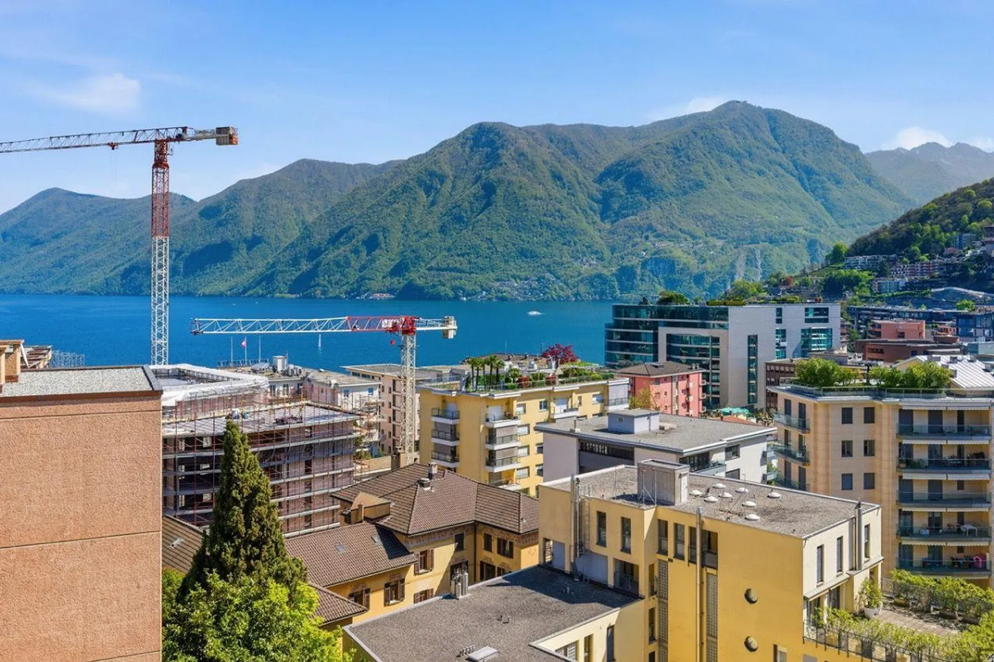 Attico esclusivo con tetto panoramico e vista mozzafiato sul lago di Lugano - Foto 10 di 11