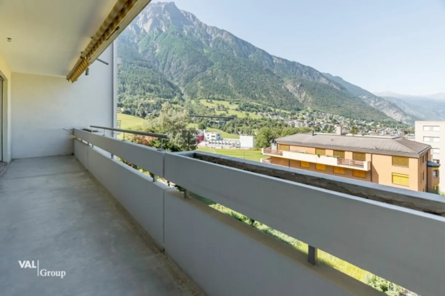 Appartamento luminoso con vista sulla valle in un quartiere adatto alle famiglie - Foto 17 di 20