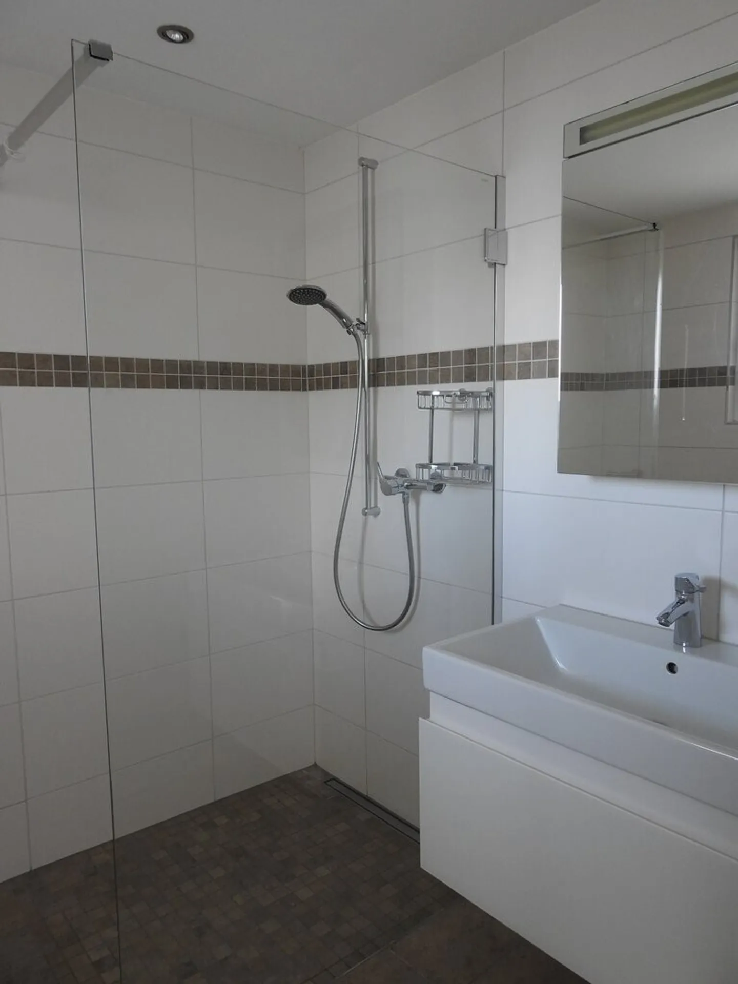 Vivere centralmente nel popolare quartiere di Länggass! - Foto 6 di 10
