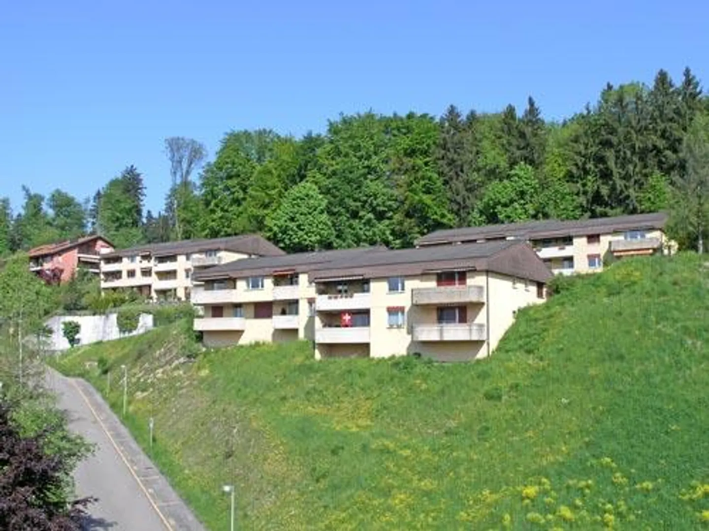 Charmante Wohnung in Jona - Foto 1 von 9