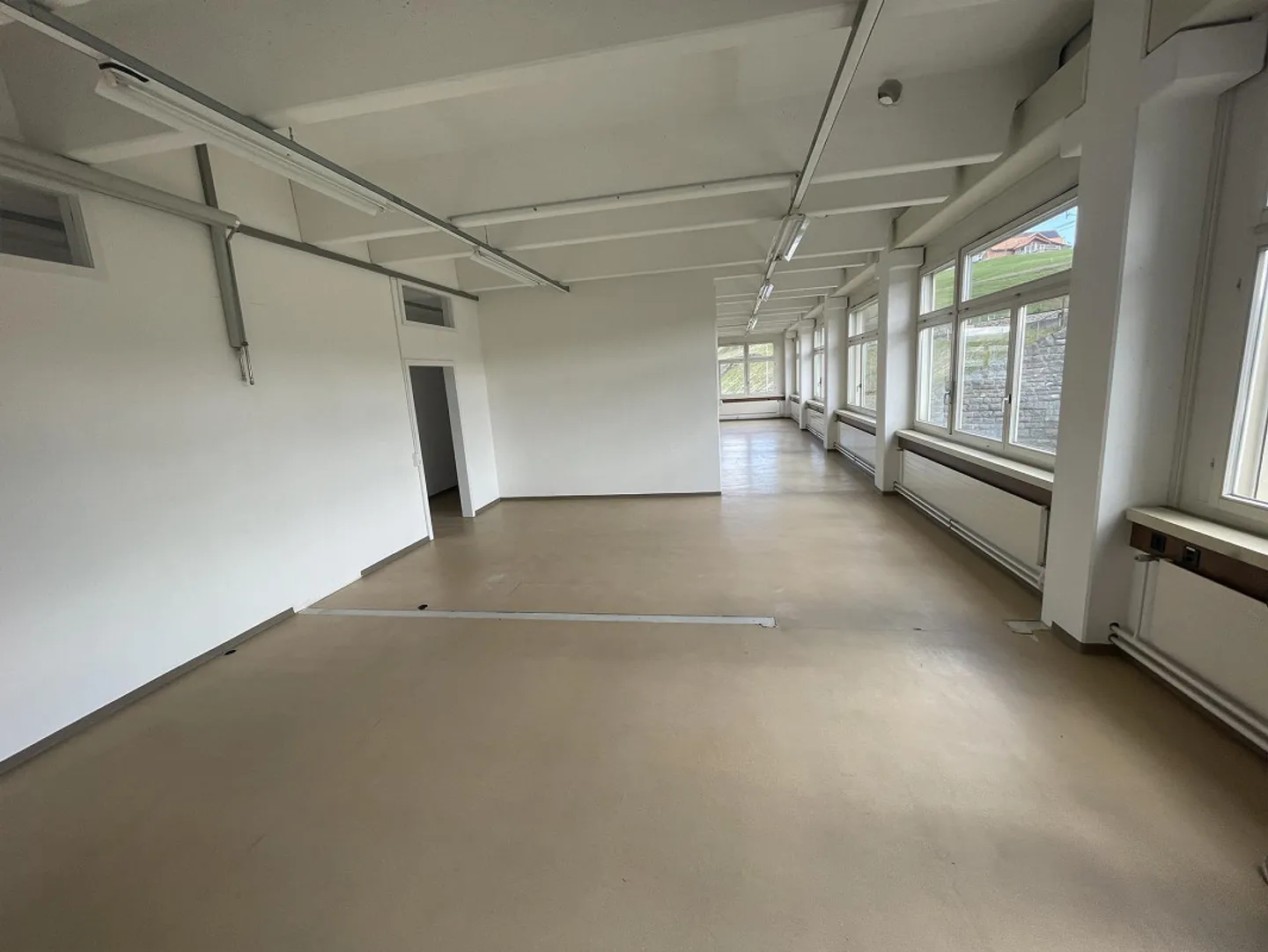 Zu Vermieten Büroraum oder Klein Gewerbe - Foto 2 von 9
