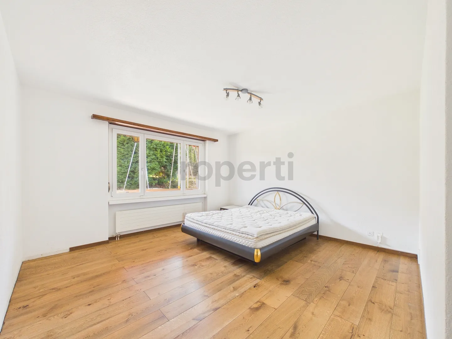 Grosszügiges Familienhaus in Killwangen - Foto 3 von 9