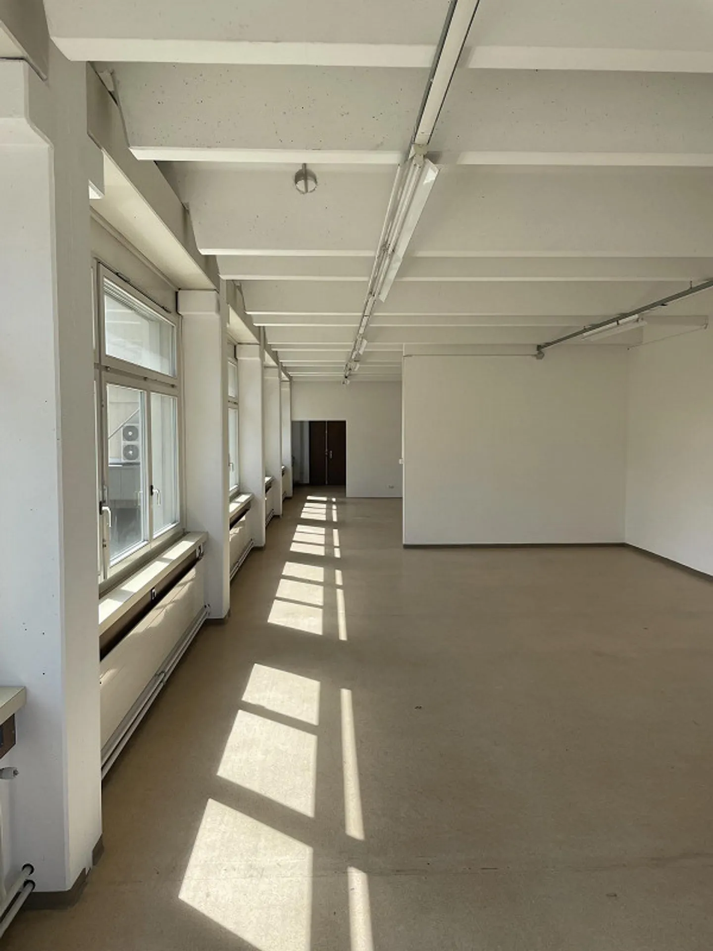 Zu Vermieten Büroraum oder Klein Gewerbe - Foto 8 von 9