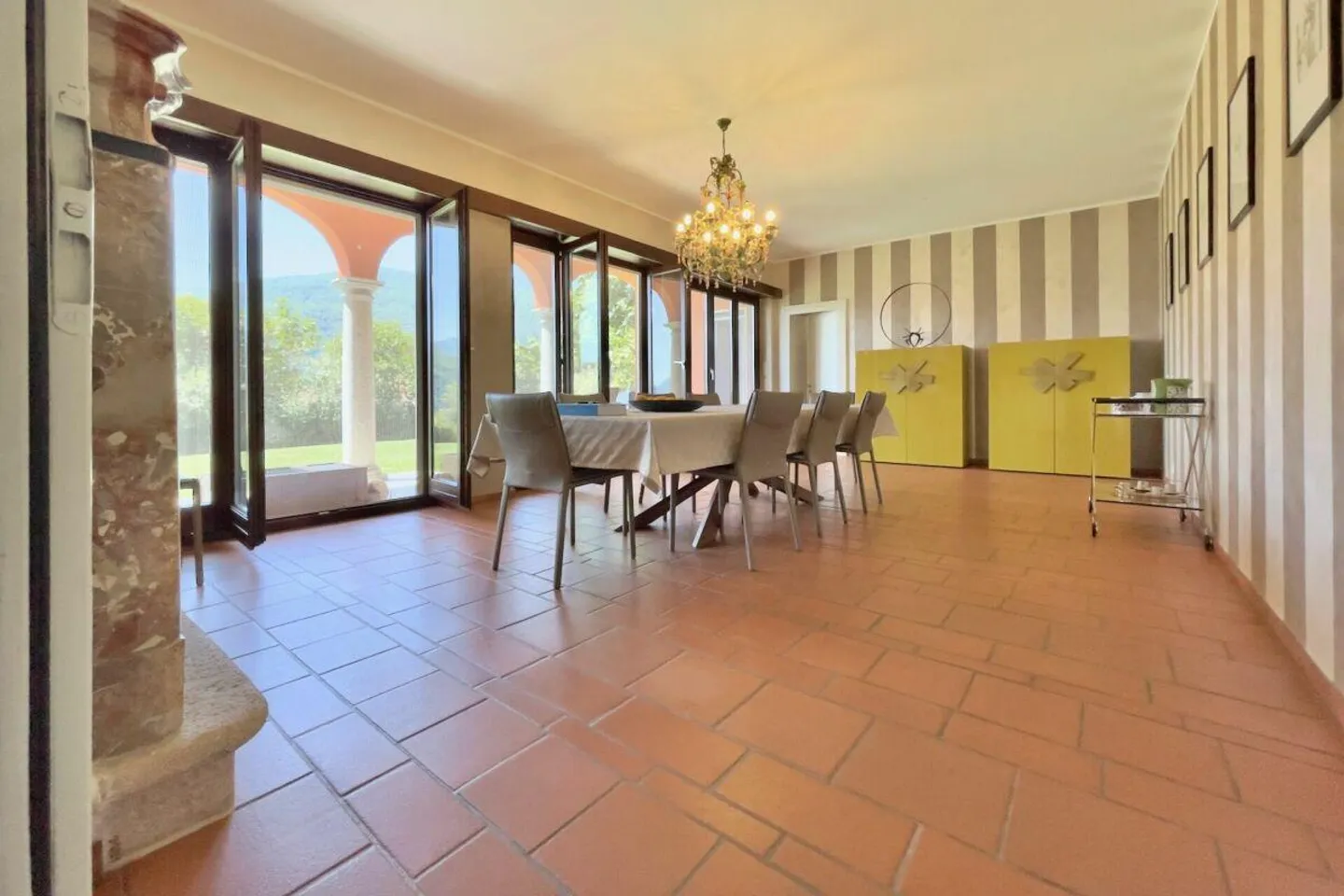 Bellissima villa unifamiliare con vista mozzafiato - Foto 5 di 12