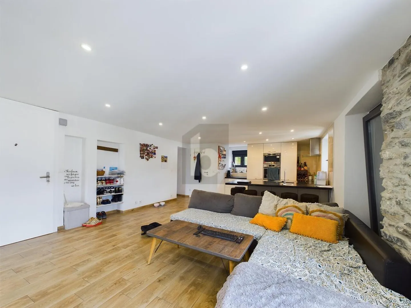 FANTASTICO OPP MODERNIZZATO CON BUON GUSTO - Foto 1 di 6