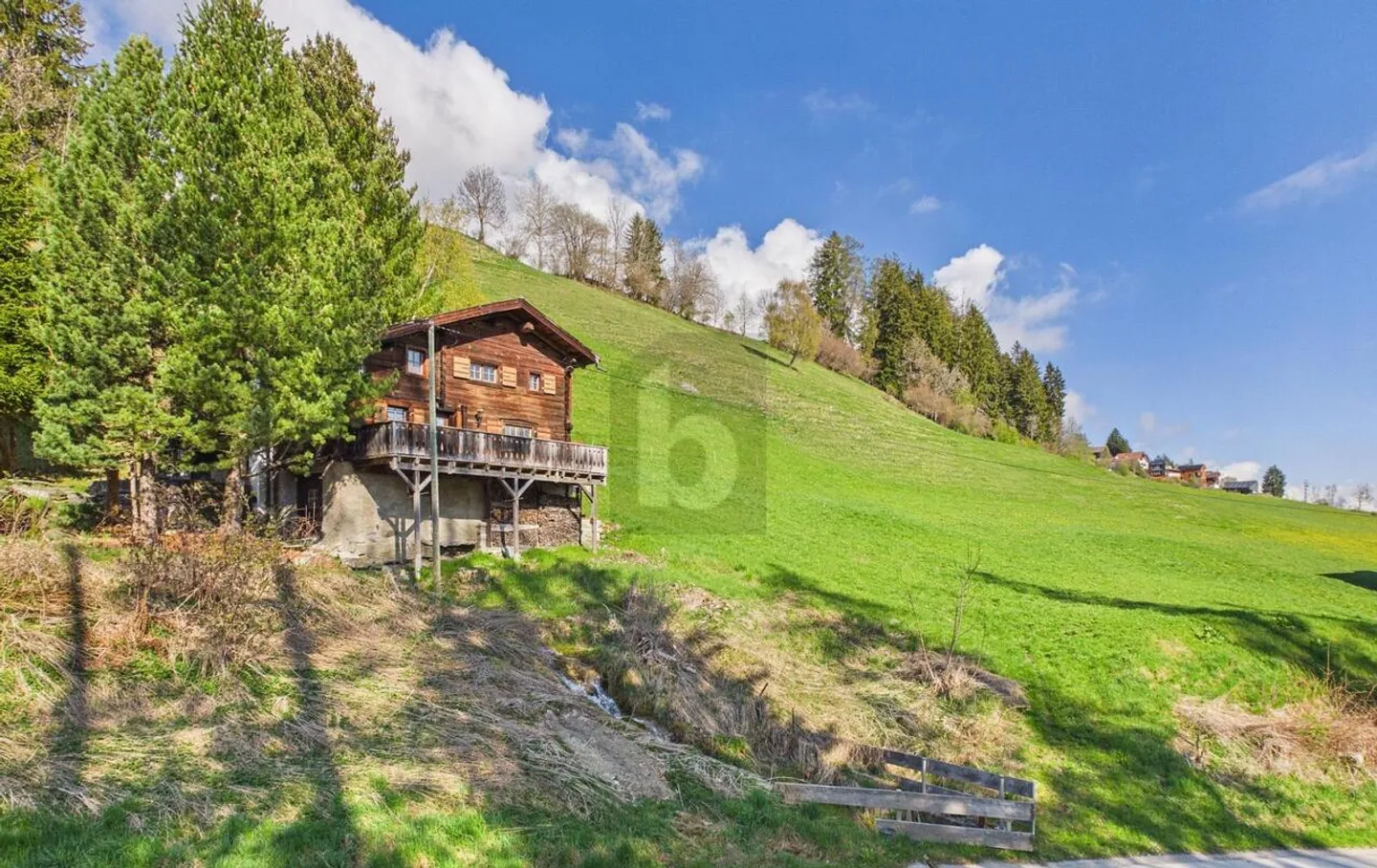 Charmantes Chalet mit Aussicht - Foto 1 von 6