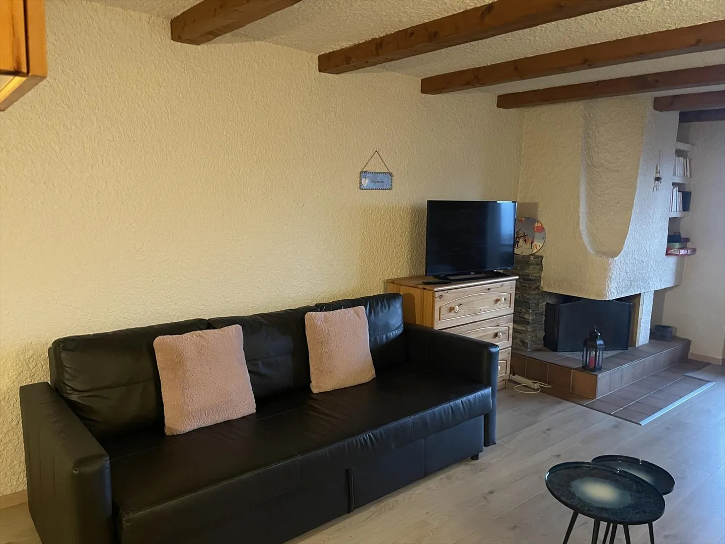 Furnished 2-room apartment - Photo 1 of 13