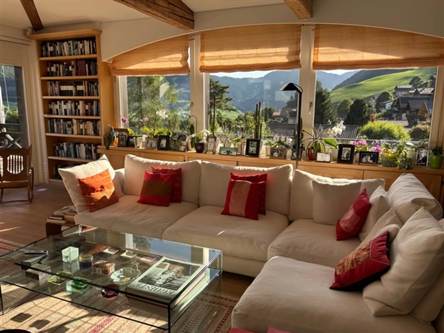 «Charmantes Schweizer Dorfhaus mit Pool und Spa» - Foto 2 von 20