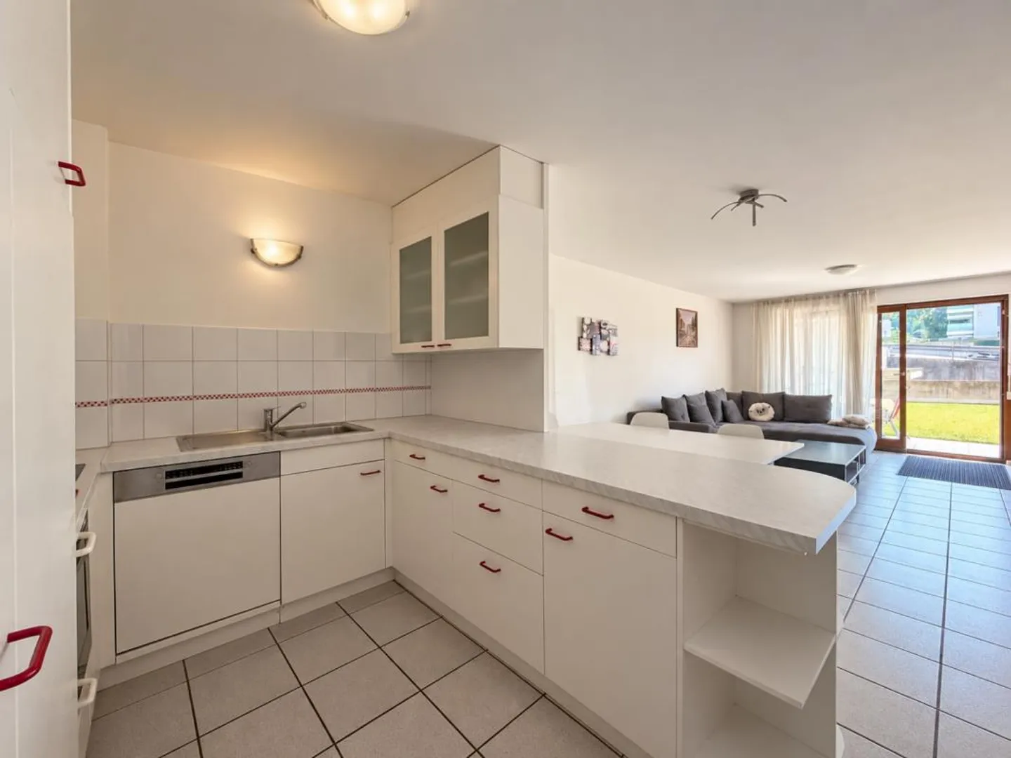 VEZIA - SPACIEUX 3.5 PIÈCES TRANSFORMABLES EN 4.5, AVEC TERRASSE OU JARDIN - Photo 6 sur 13