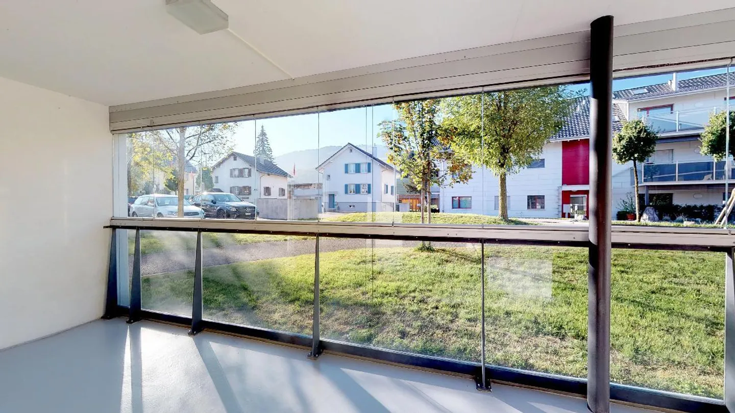 Spacious 3.5 room apartment with a large balcony in Lachen! - Photo 9 of 9