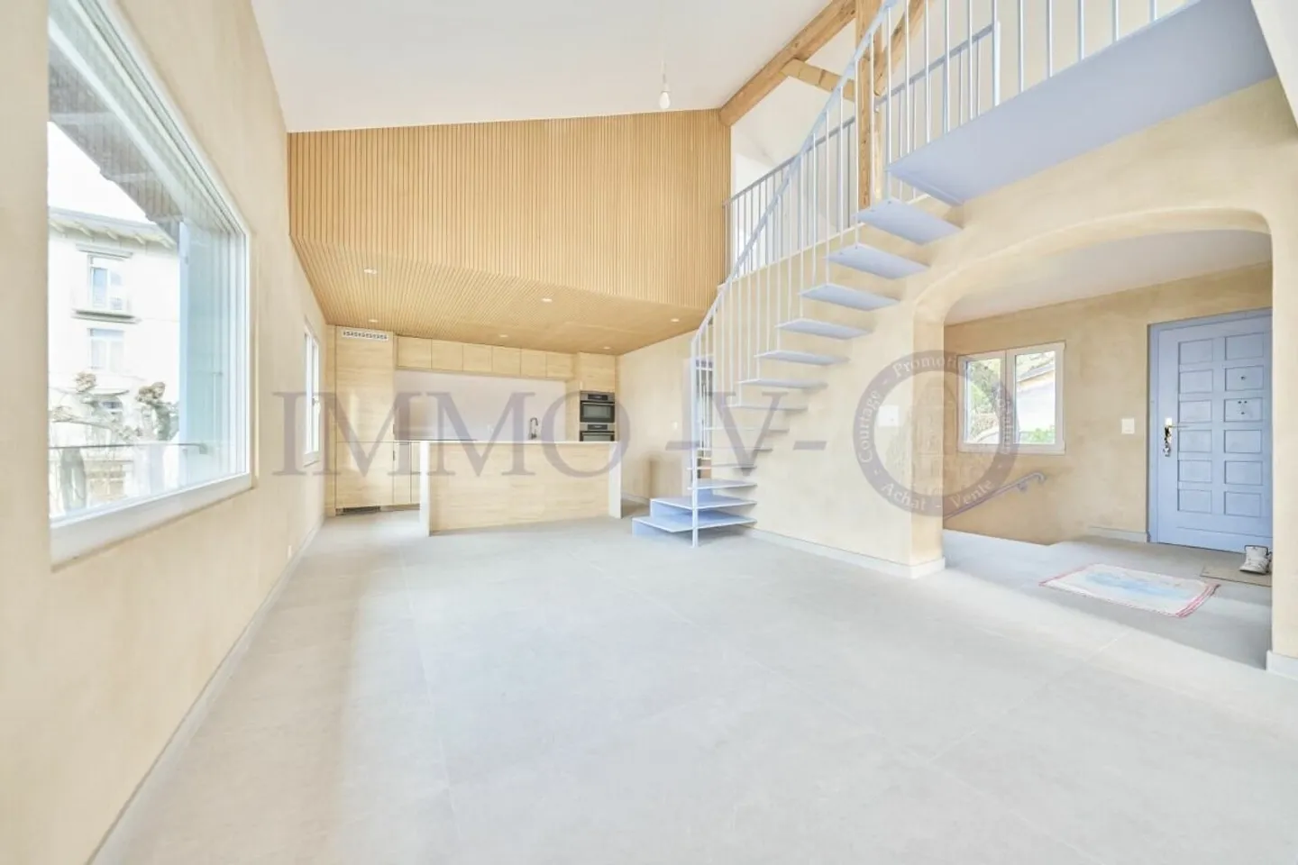 RENOVEE DE STANDING AVEC GRAND JARDIN ET VUE LAC - 5P + STUDIO - Photo 3 sur 20