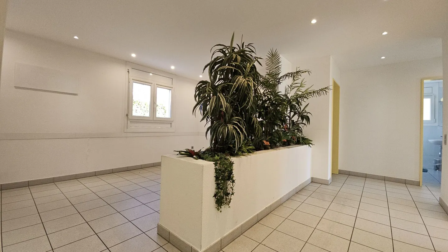 MÖBLIERTES MEDIZINISCHES STUDIO IN CASTIONE - Foto 1 von 7