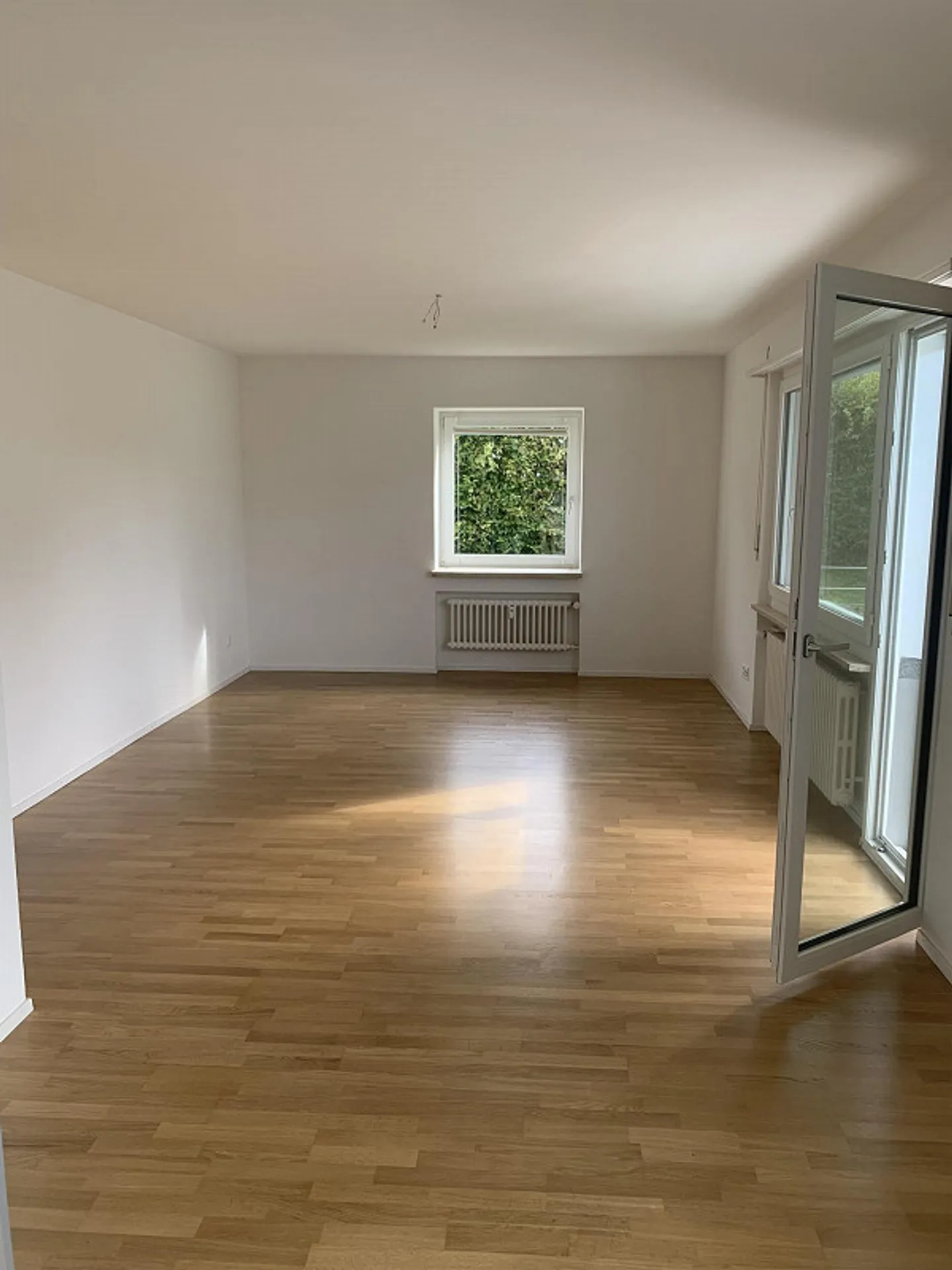 Ampio appartamento con 4 stanze a Münsingen - Foto 8 di 22