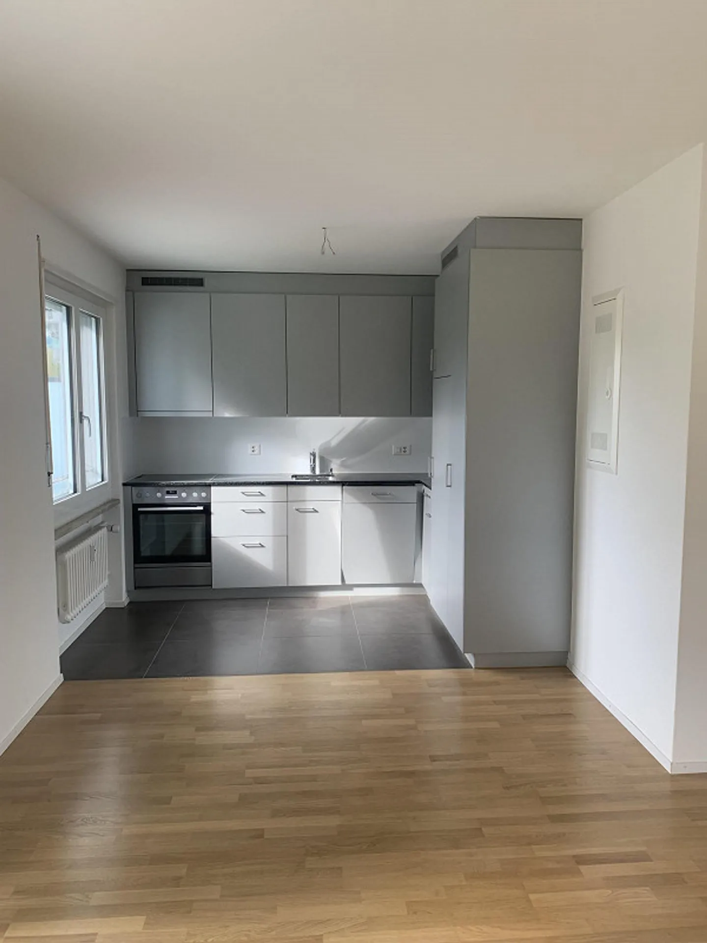 Ampio appartamento con 4 stanze a Münsingen - Foto 10 di 22