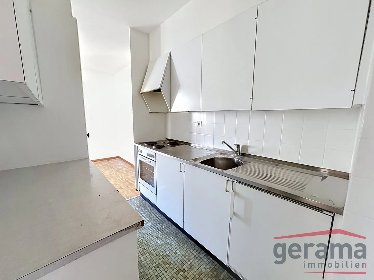 Charmant appartement de 3,5 pièces au 4ème étage à Fribourg - Photo 2 sur 6