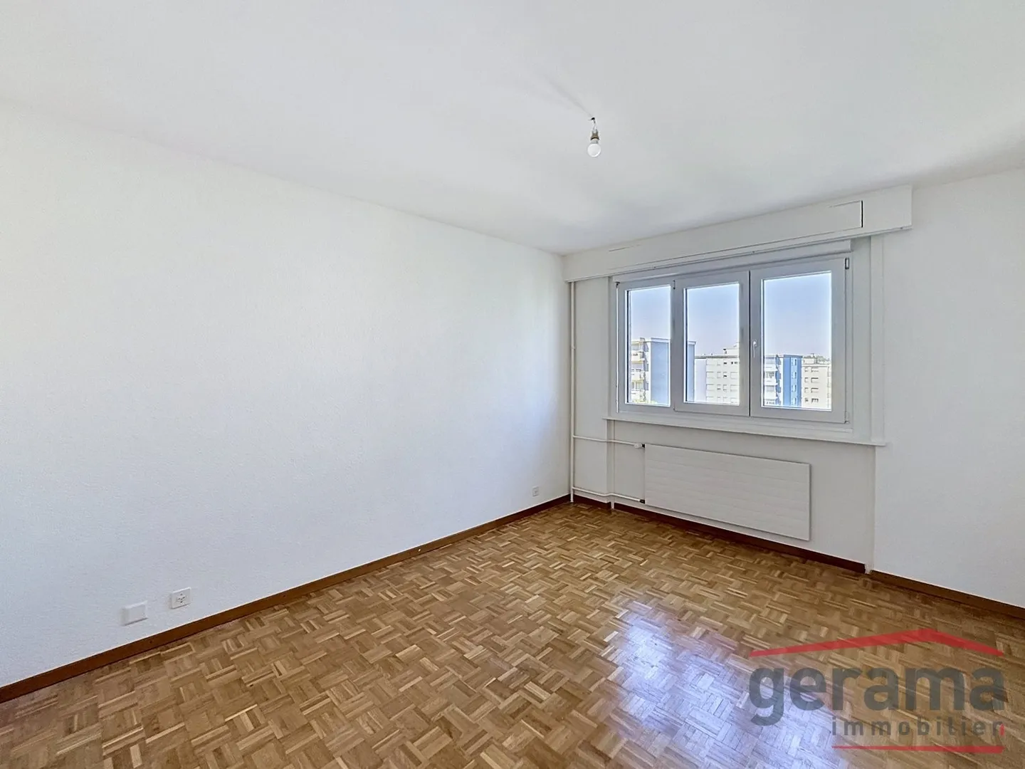 Charmant appartement de 3,5 pièces au 4ème étage à Fribourg - Photo 3 sur 6