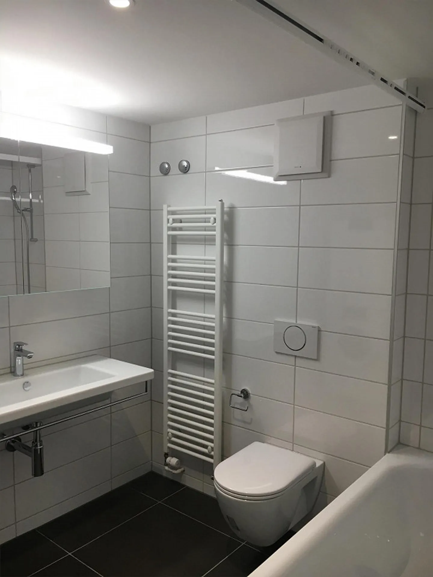 Ampio appartamento con 4 stanze a Münsingen - Foto 19 di 22