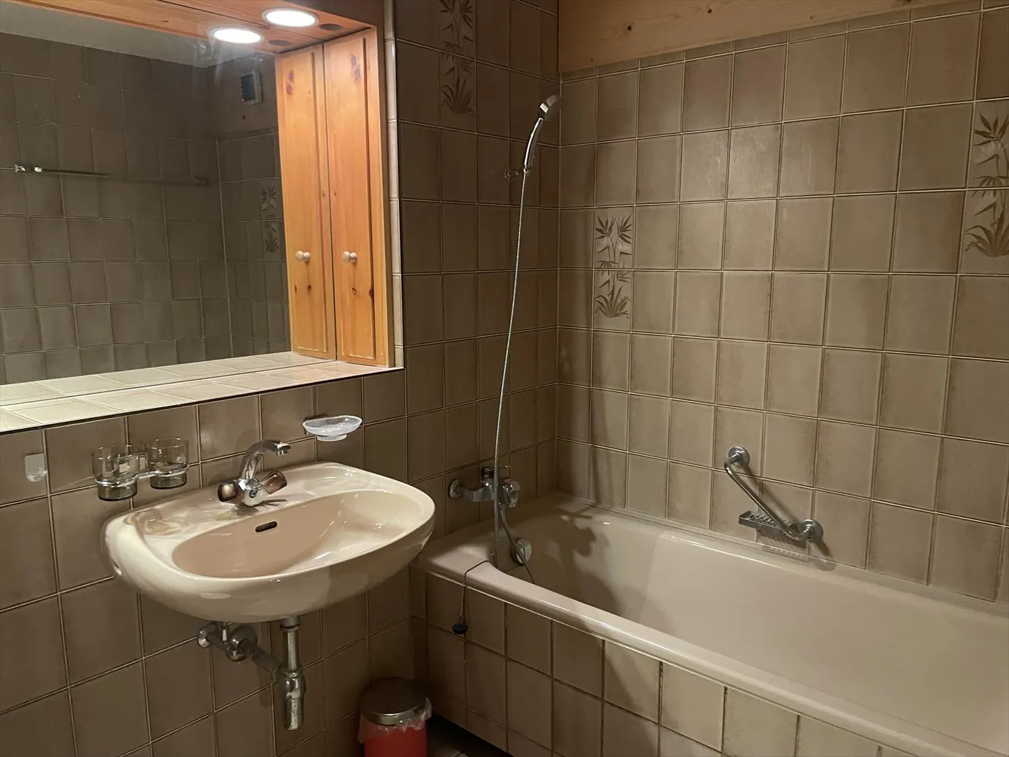 Furnished 2-room apartment - Photo 9 of 13