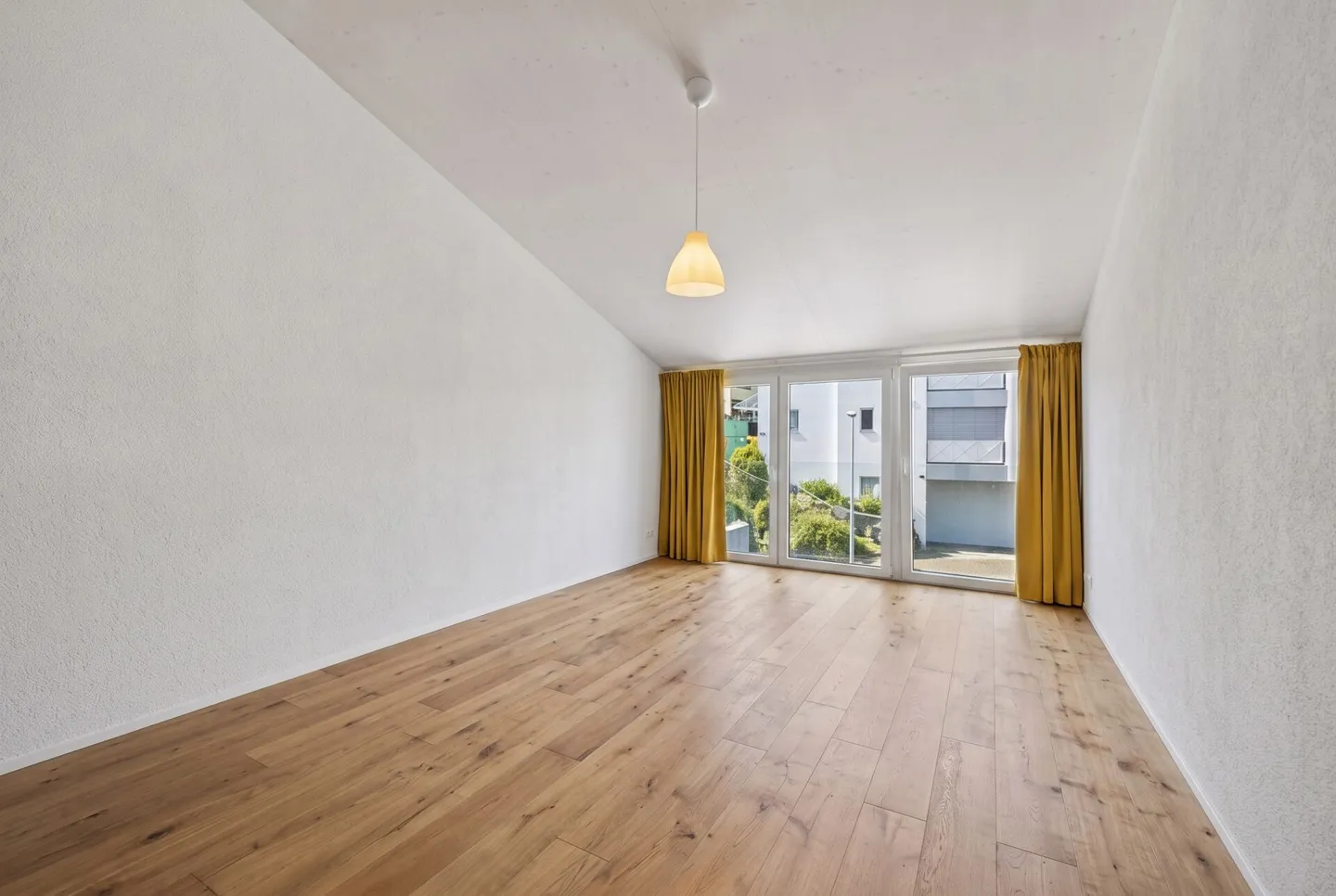 5.5-Room Maisonette Apartment with a View of the Limmattal - Photo 5 of 17