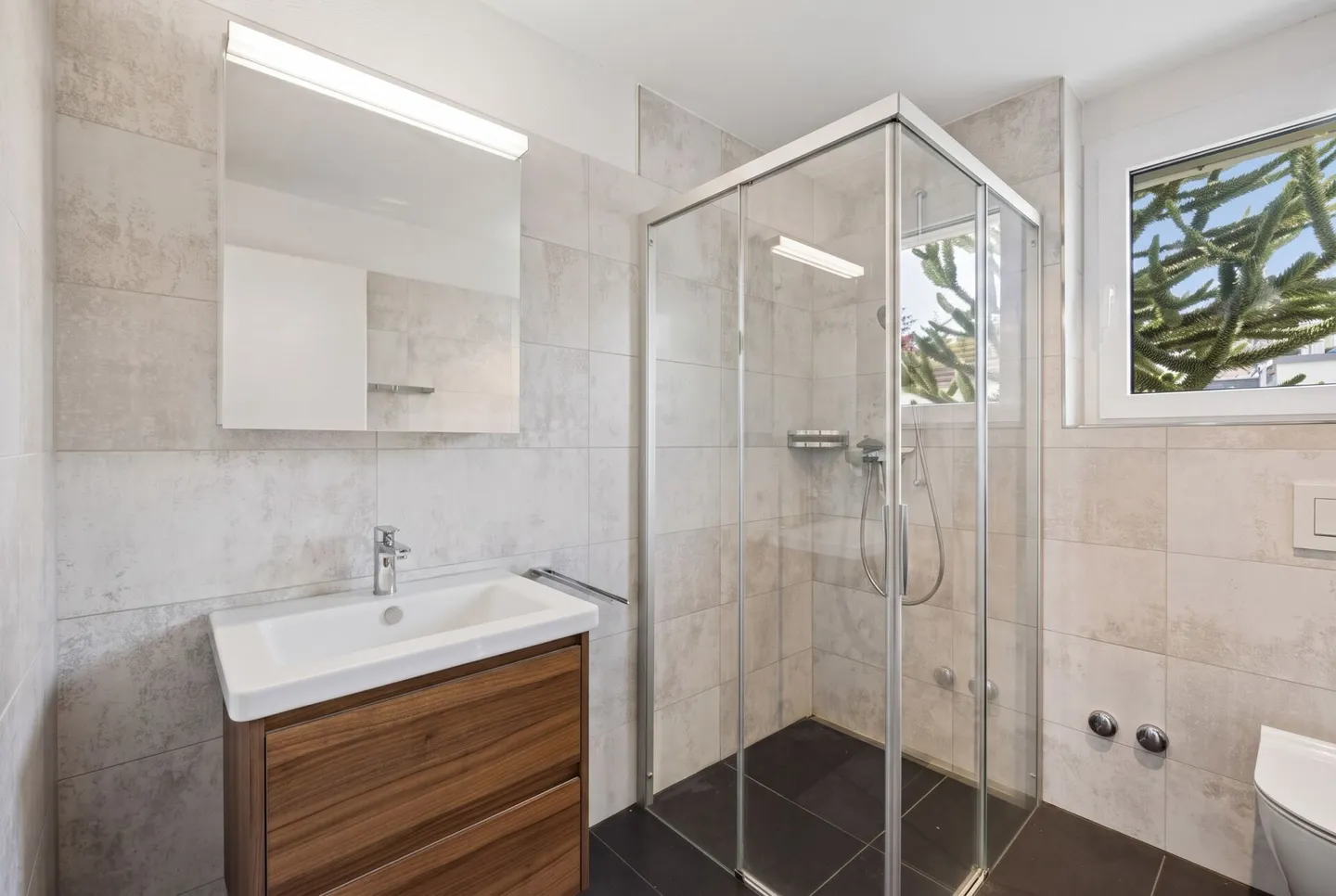 5.5-Room Maisonette Apartment with a View of the Limmattal - Photo 9 of 17