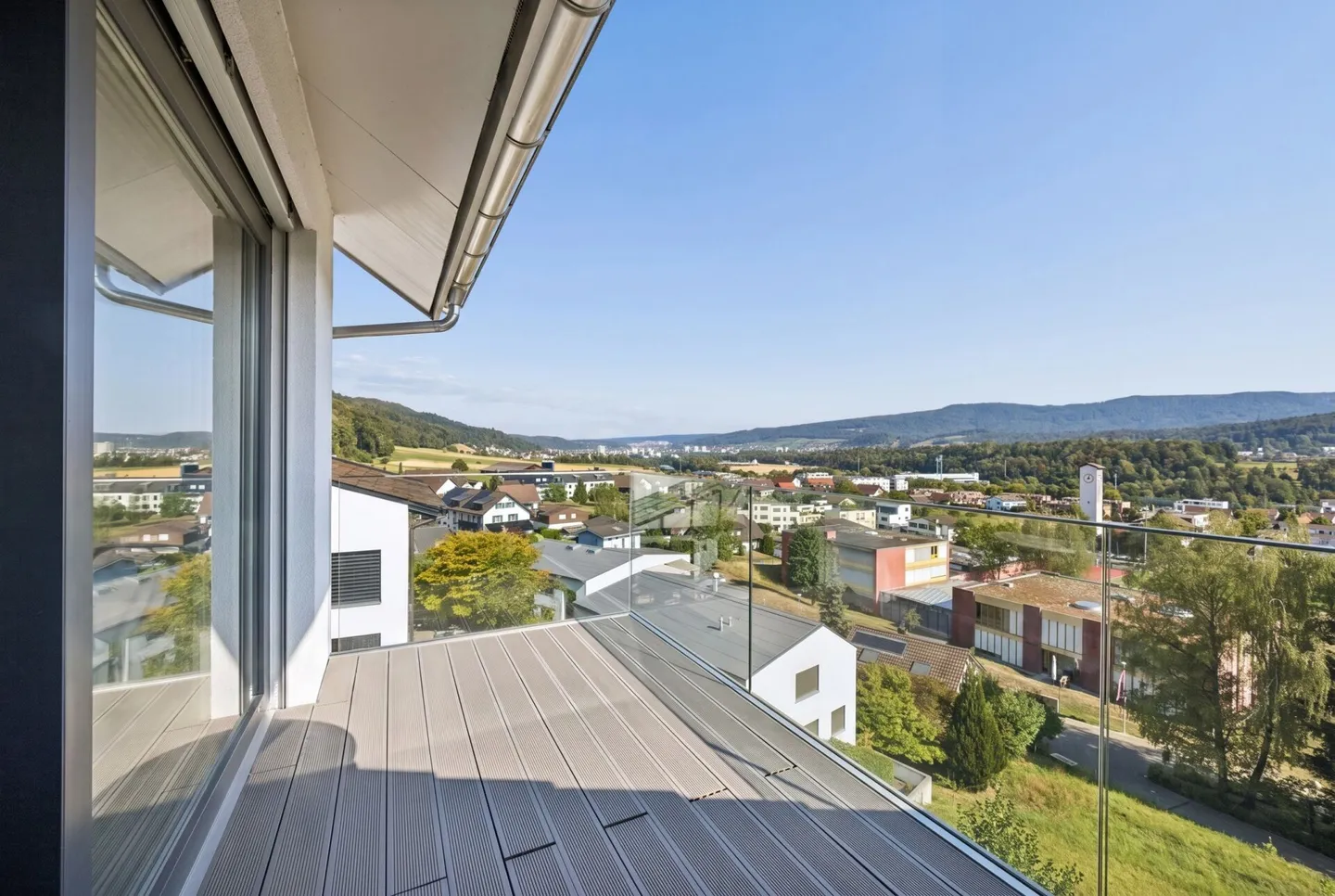 5.5-Room Maisonette Apartment with a View of the Limmattal - Photo 12 of 17