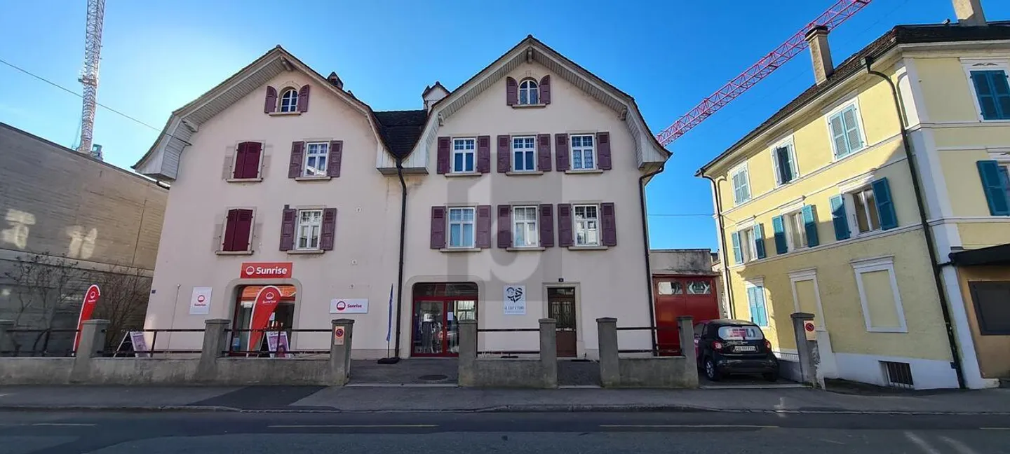 IMMEUBLE AVEC UN EXCELLENT RENDEMENT - Photo 2 sur 6