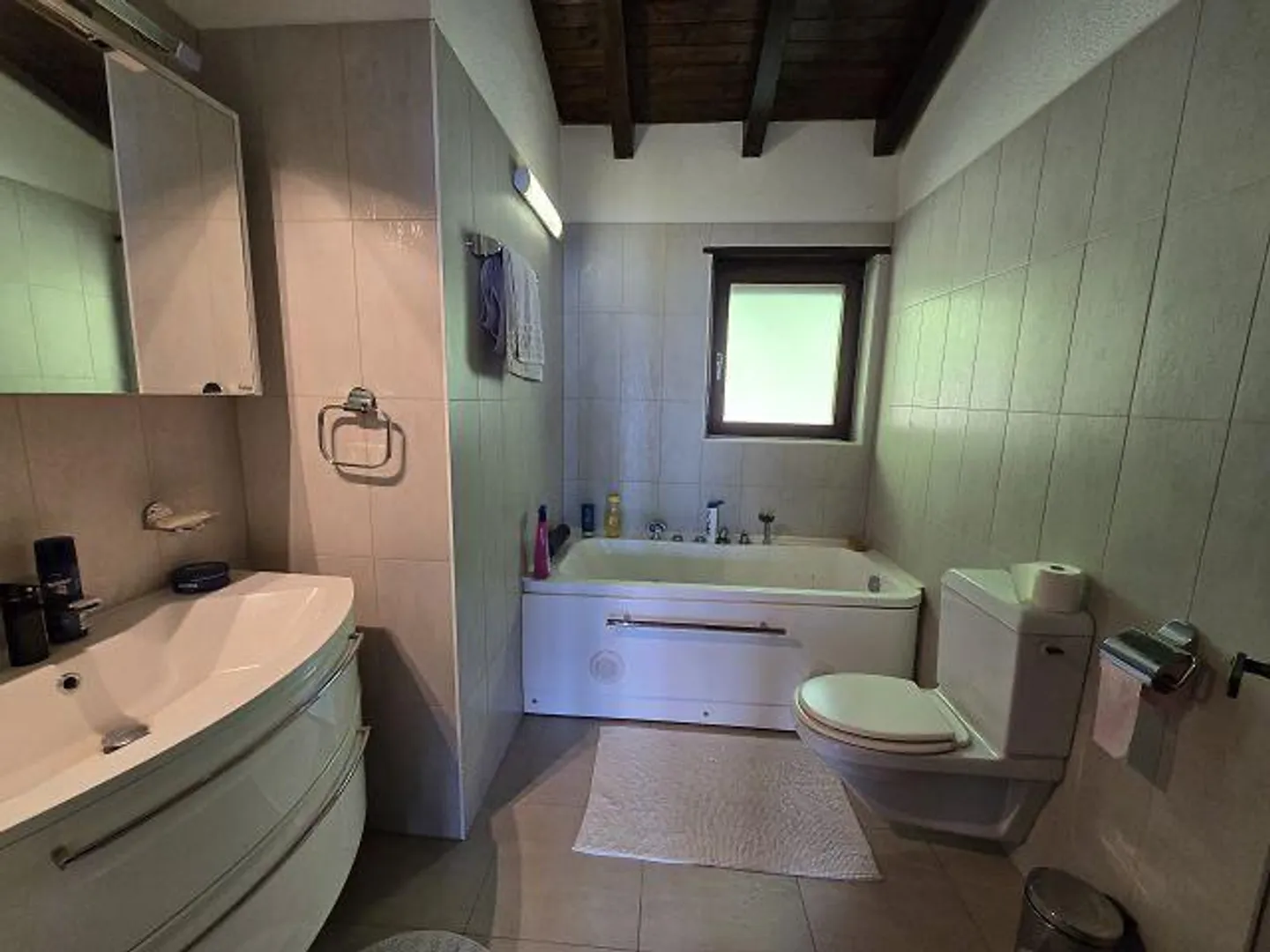 «4,5-Zimmer-Doppeleinfamilienhaus Orselina» - Foto 2 von 10