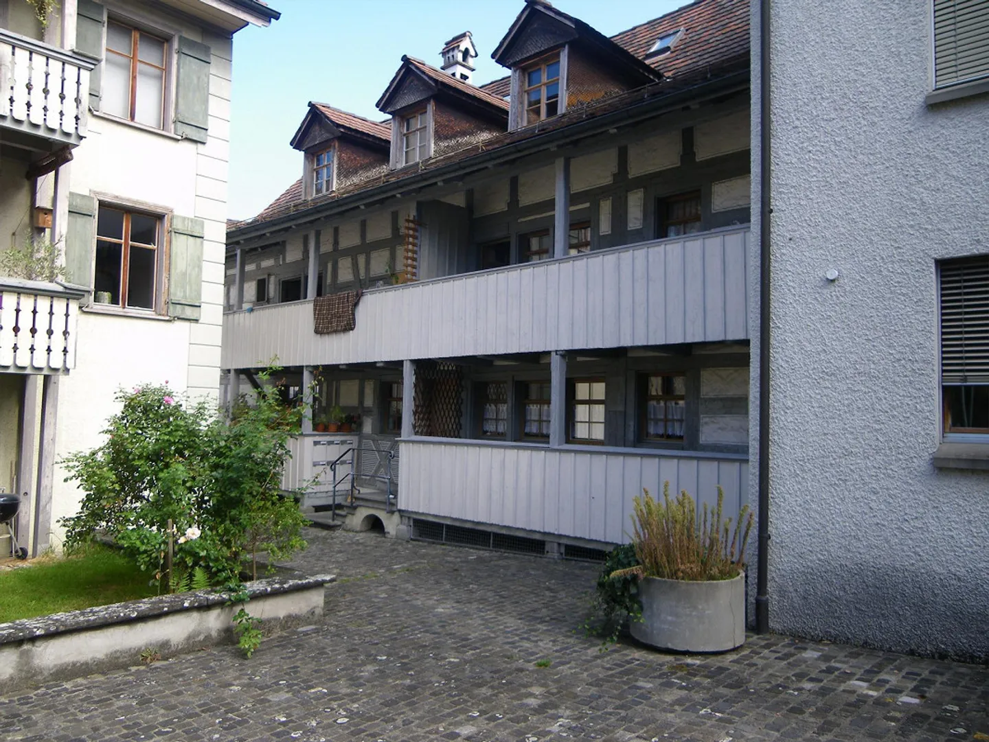 Appartement en duplex historique de 4,5 pièces au cœur de la vieille ville d'Arbon - Photo 17 sur 19