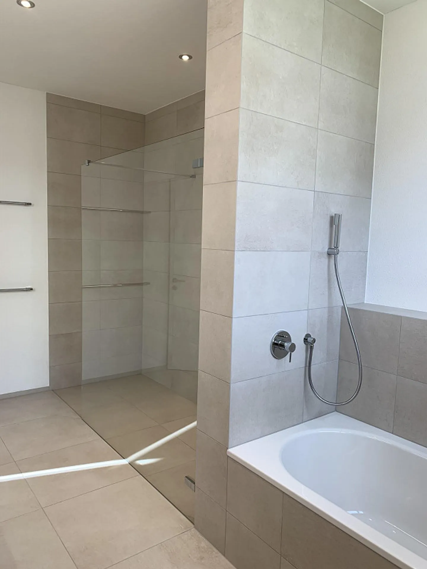 Modern, spacious ground floor apartment - Photo 8 of 11