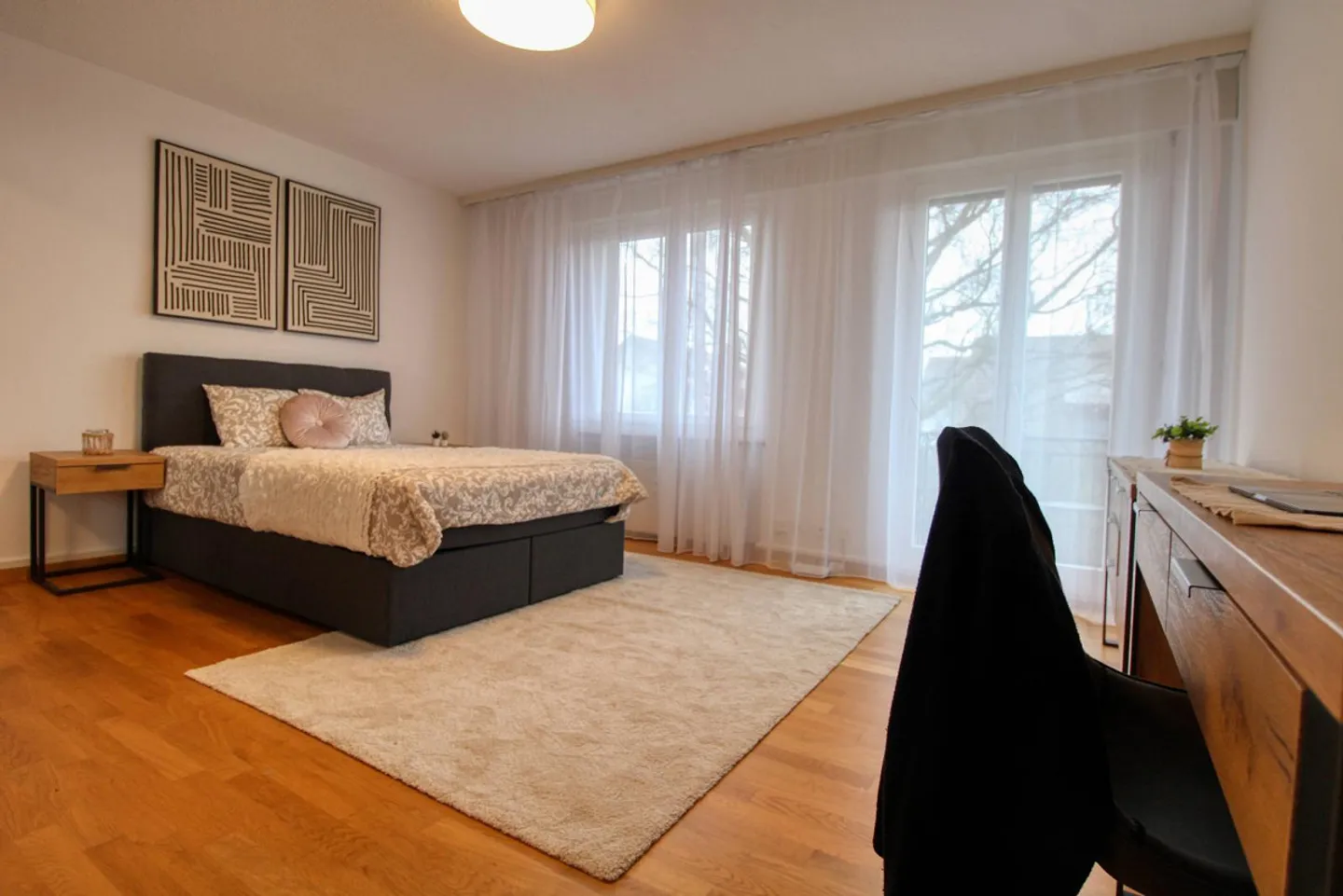 Il tuo coliving elegante nel vivace quartiere Höngg di Zurigo - Foto 3 di 17