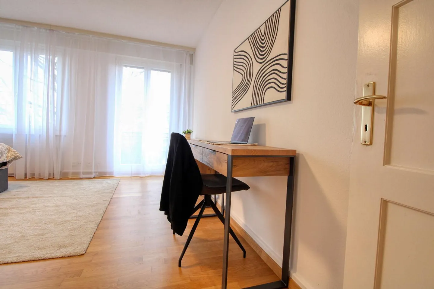 Il tuo coliving elegante nel vivace quartiere Höngg di Zurigo - Foto 2 di 17