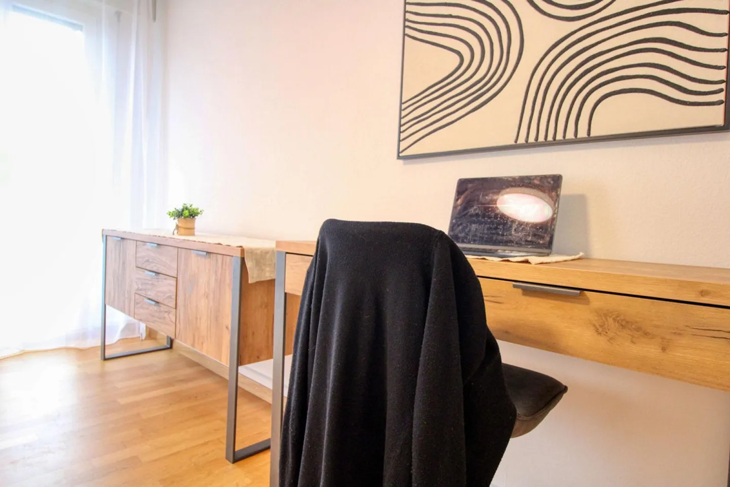 Il tuo coliving elegante nel vivace quartiere Höngg di Zurigo - Foto 4 di 17