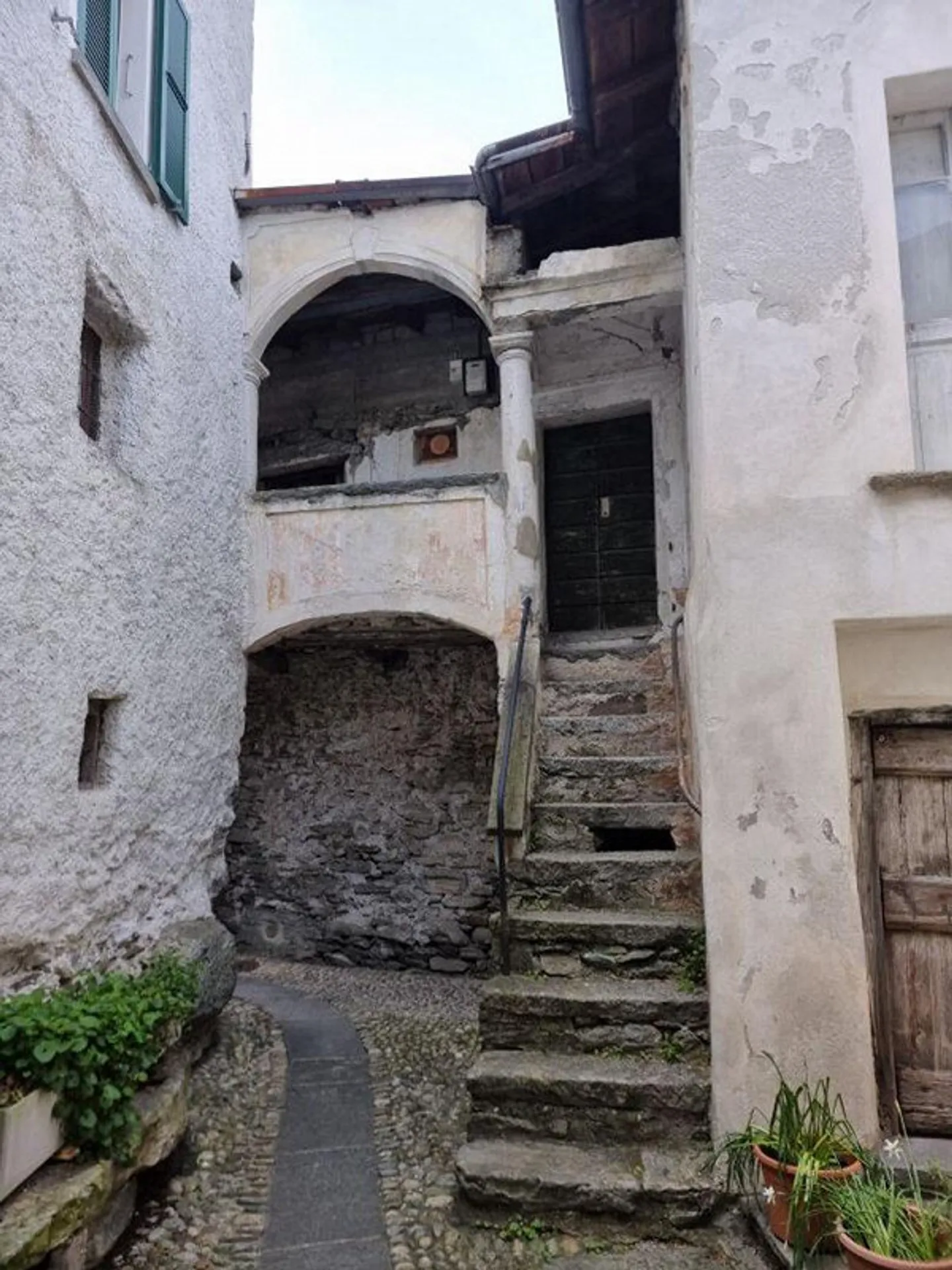 Casa di 4.5 locali + Rustico da ristrutturare, con giardino e poste... - Foto 6 di 7