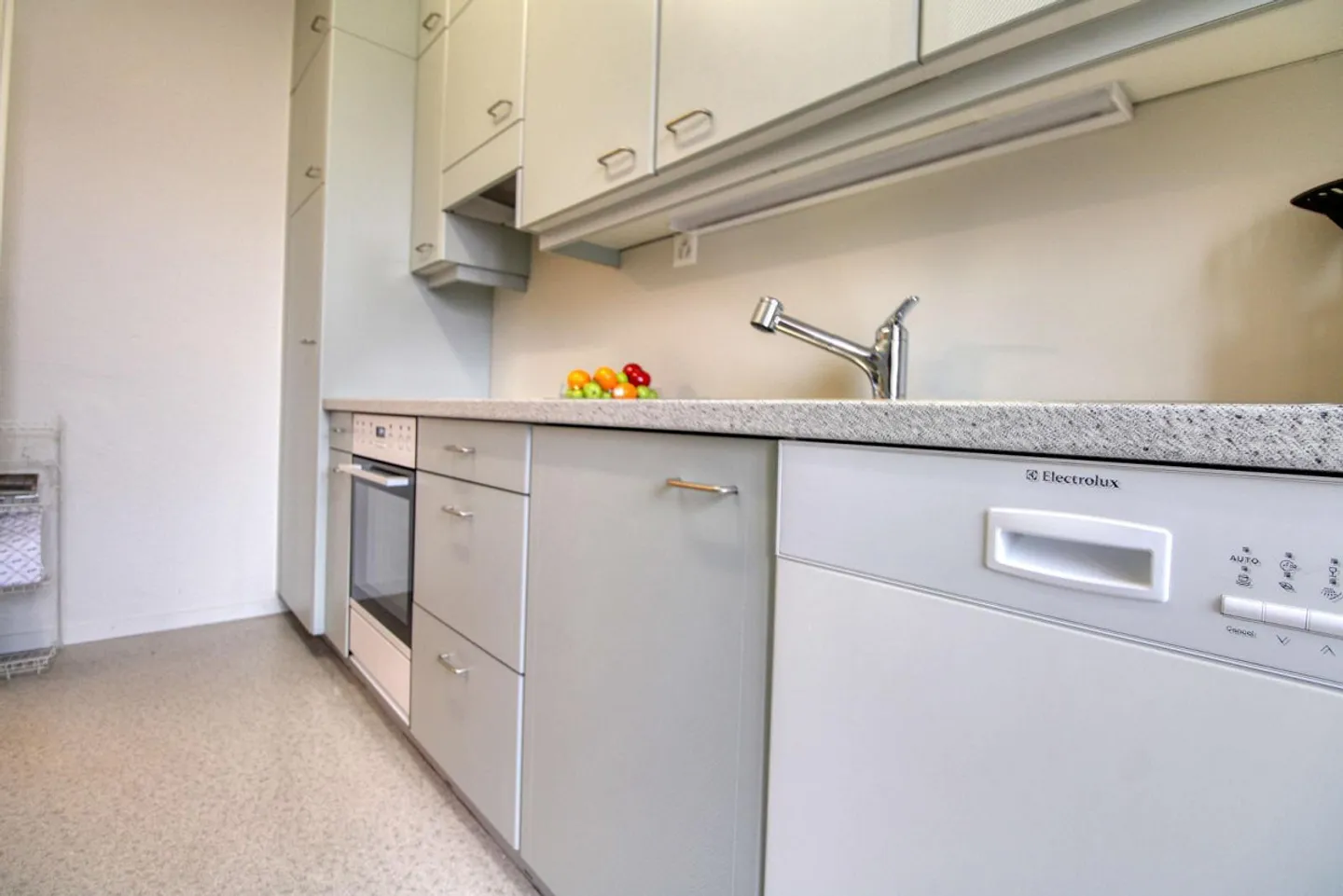 Il tuo coliving elegante nel vivace quartiere Höngg di Zurigo - Foto 10 di 17
