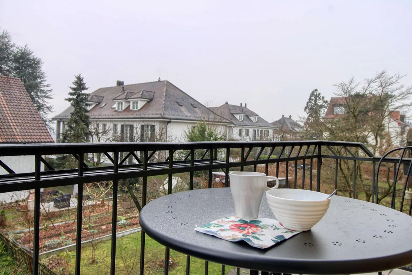 Il tuo coliving elegante nel vivace quartiere Höngg di Zurigo - Foto 6 di 17