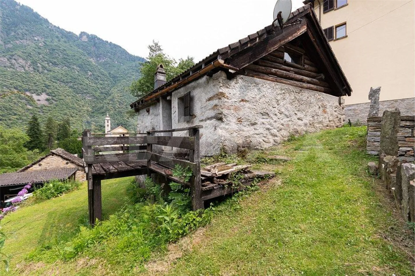 Rustico mit 3,5 Zimmern zu renovieren - Foto 4 von 13