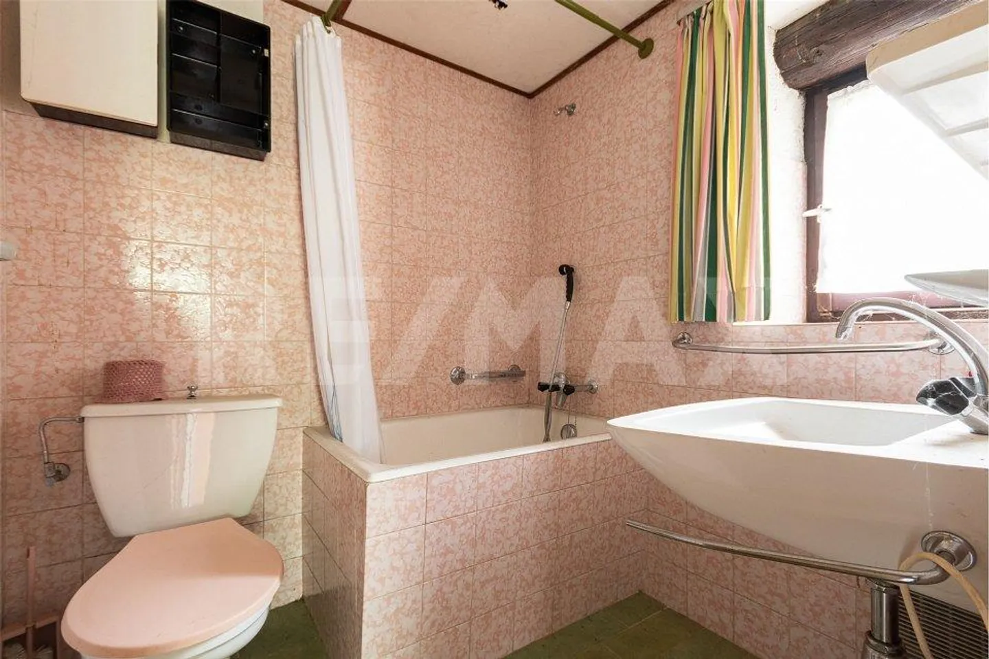 Rustico mit 3,5 Zimmern zu renovieren - Foto 10 von 13