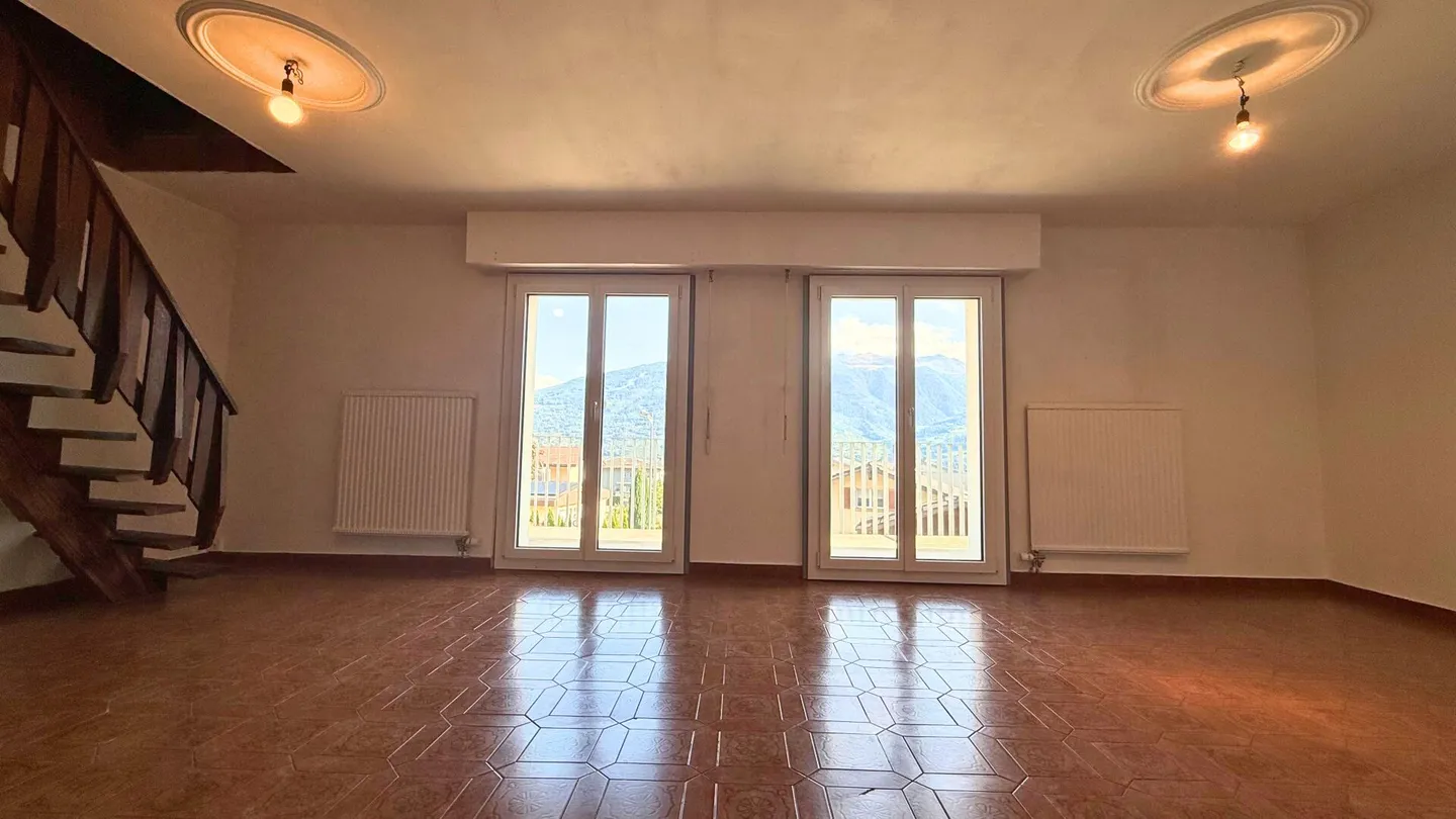 Charming 5.5-room duplex in a village house in the center of the village - Photo 3 of 18