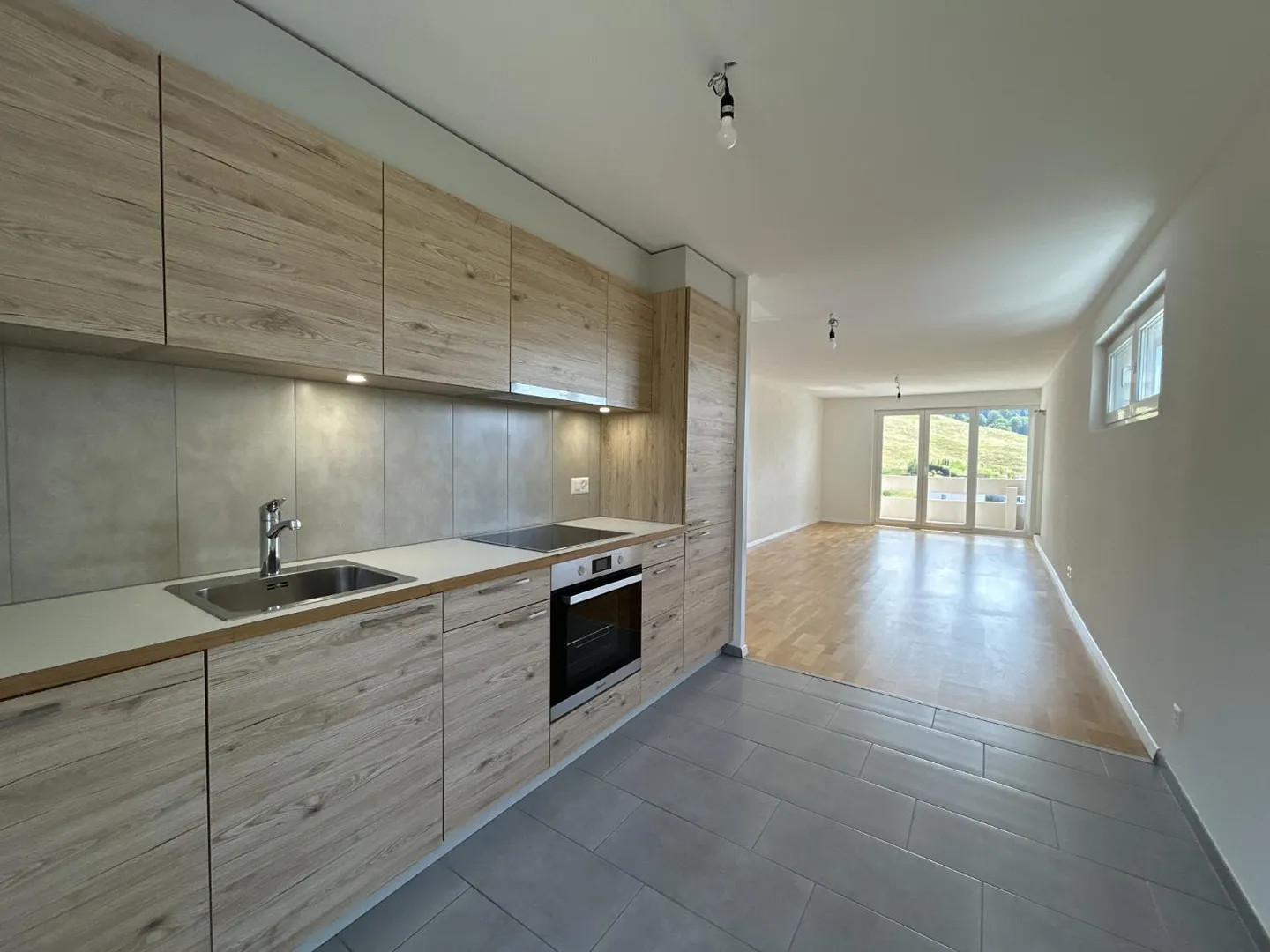 3.5 Room Apartment - Photo 1 of 9