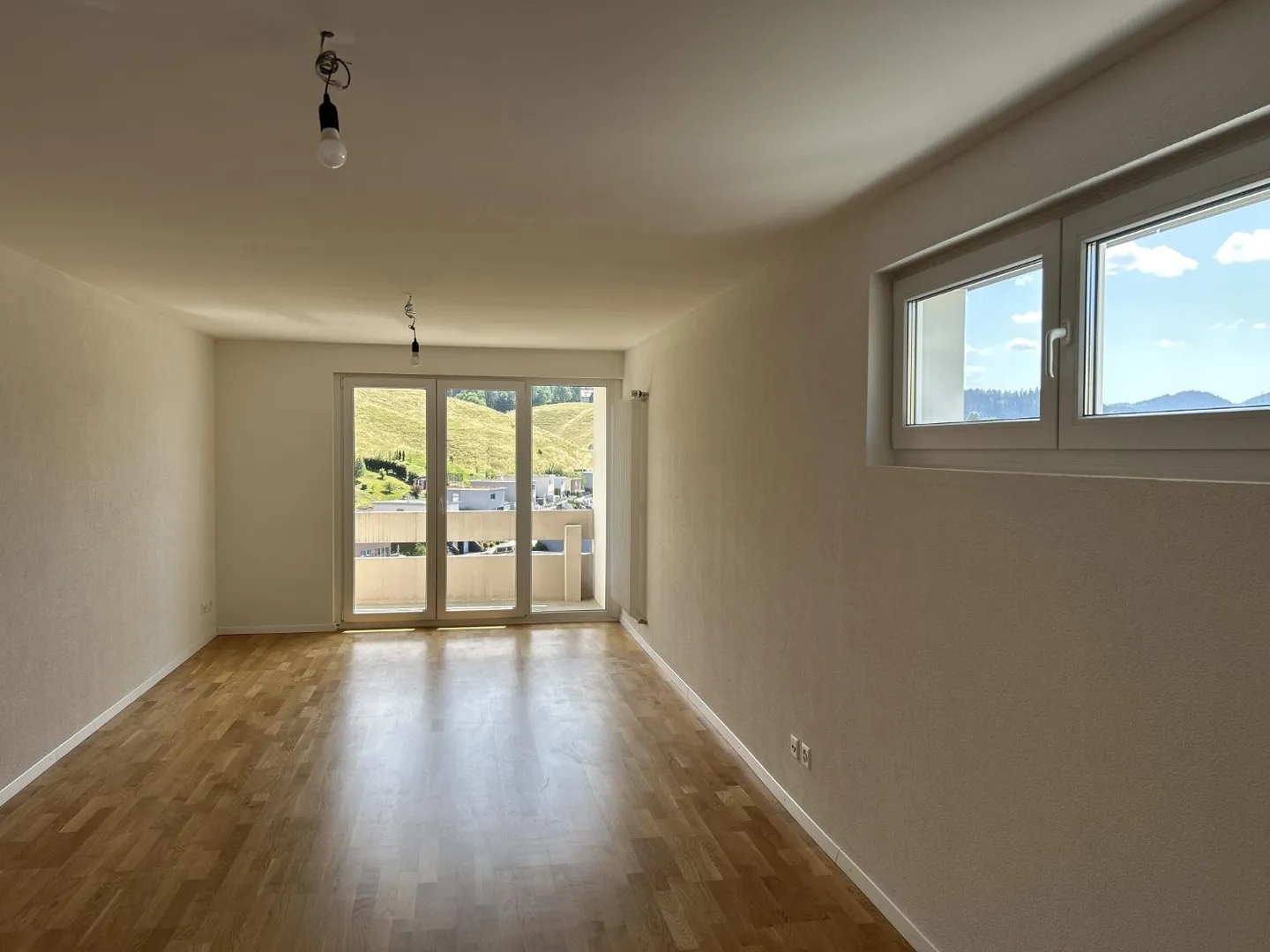 3.5 Room Apartment - Photo 3 of 9