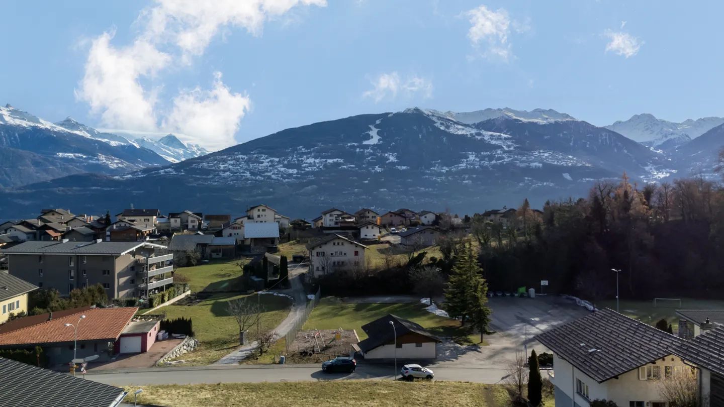 In vendita appartamento di 5,5 stanze di alto standard a Saviese - Foto 3 di 5